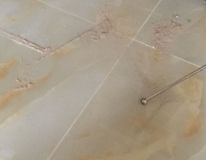 西固瓷砖空鼓维修公司分享粘合剂选择不当在瓷砖铺贴过程中可能导致以下问题